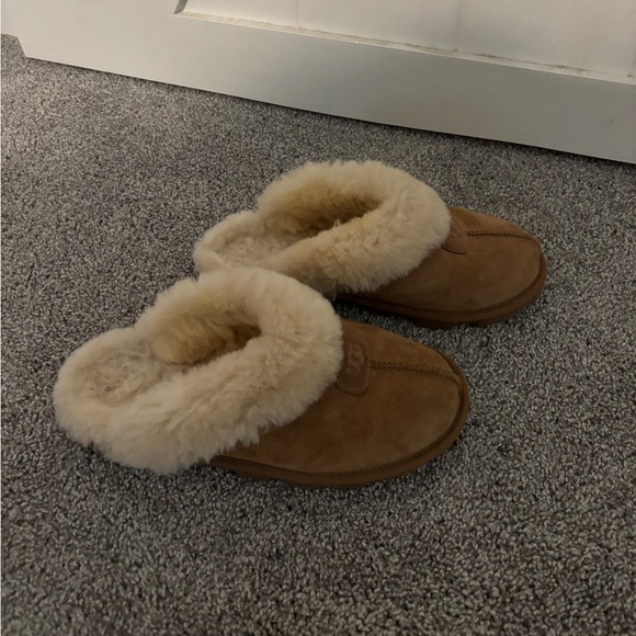 Ugg Coquette Slipper - Picture 1 of 2